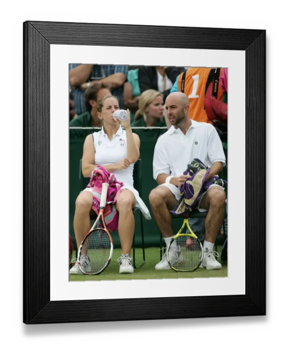 Framed Print : Katie O Brien & Jamie Delgado Framed Print : Katie O Brien & Jamie Delgado