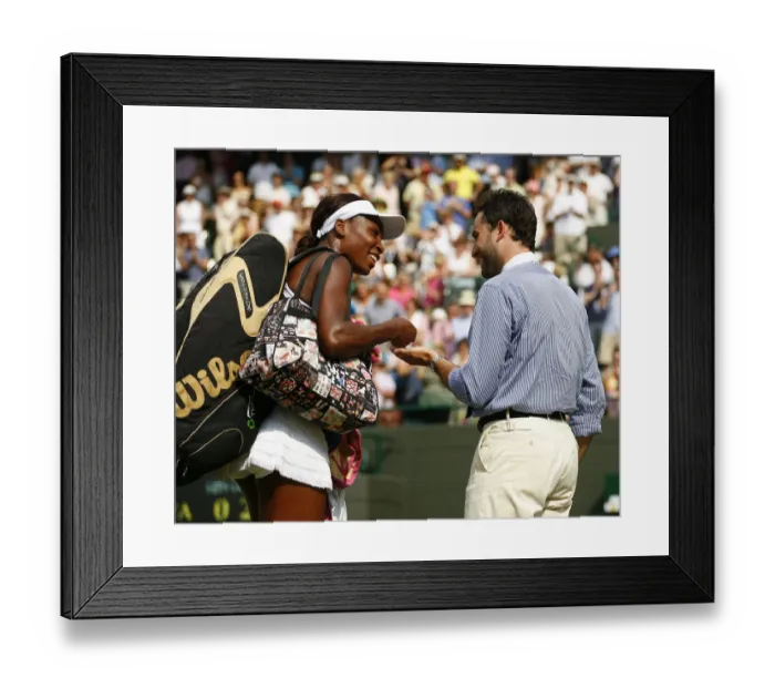 Framed Print : Venus Williams Is Given Back Her Lost Earing By The Umpire Framed Print : Venus Williams Is Given Back Her Lost Earing By The Umpire