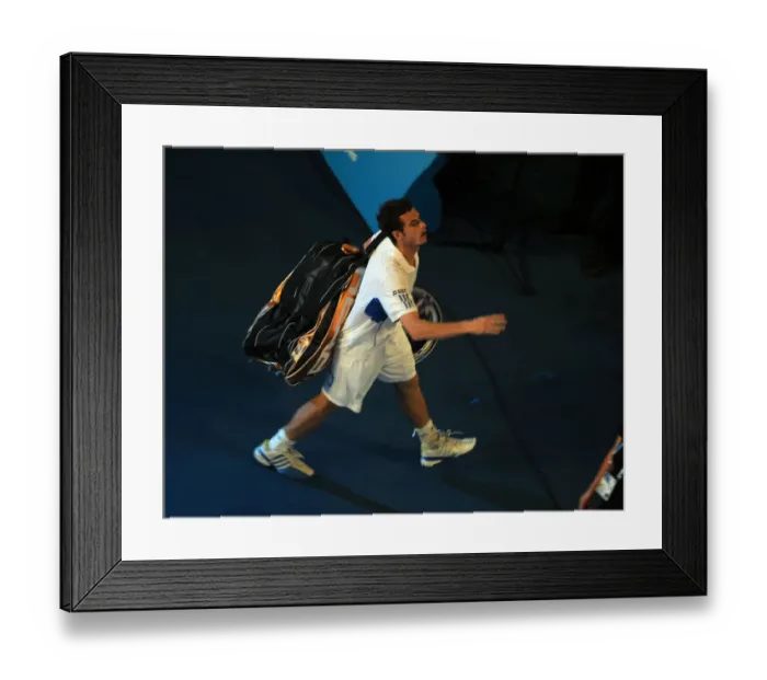 Framed Print : Despondent Andy Murray After Match Framed Print : Despondent Andy Murray After Match