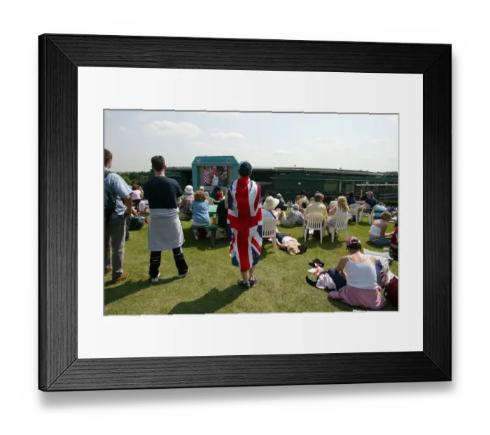Framed Print : Crowds At Wimbledon Framed Print : Crowds At Wimbledon