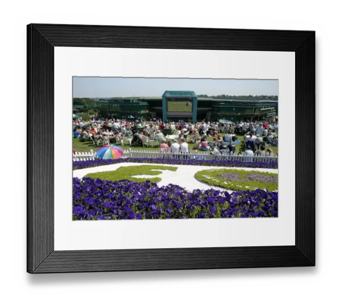Framed Print : Aorangi Terrace (Henman Hill) Framed Print : Aorangi Terrace (Henman Hill)