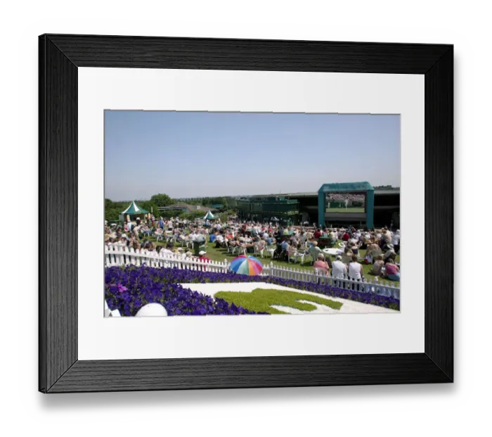 Framed Print : Aorangi Terrace (Henman Hill) Framed Print : Aorangi Terrace (Henman Hill)