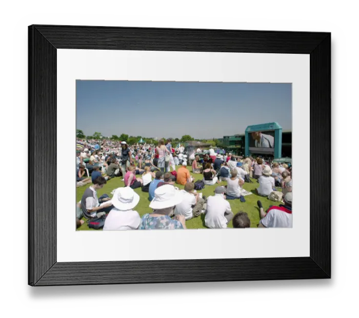 Framed Print : Aorangi Terrace (Henman Hill) Framed Print : Aorangi Terrace (Henman Hill)