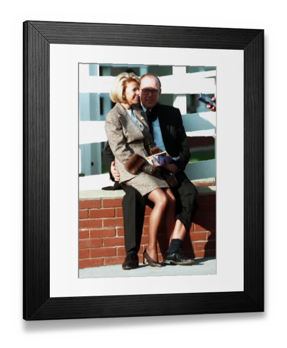 Framed Print : Race Goers At 94 Lincoln Framed Print : Race Goers At 94 Lincoln