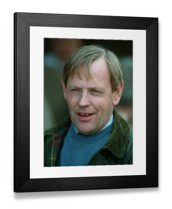 Framed Print : Vic Thompson