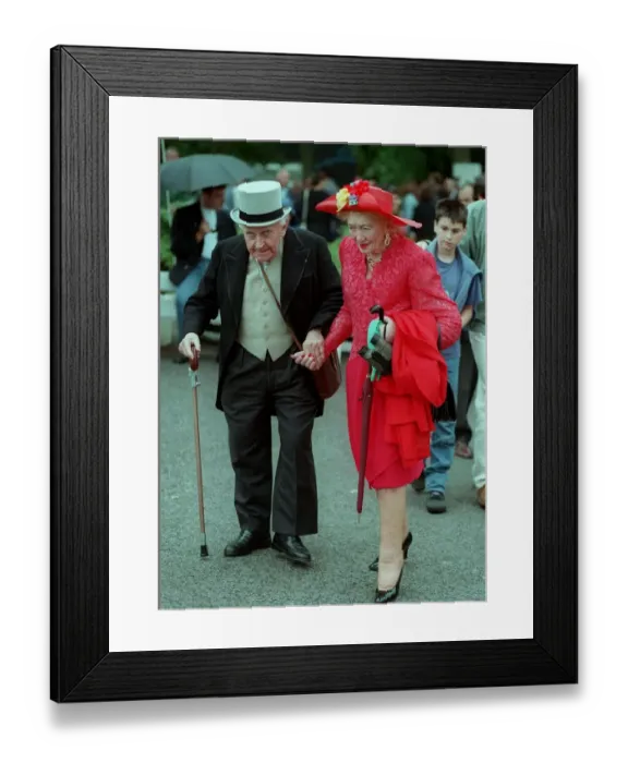 Framed Print : Racegoers At French Derby 95