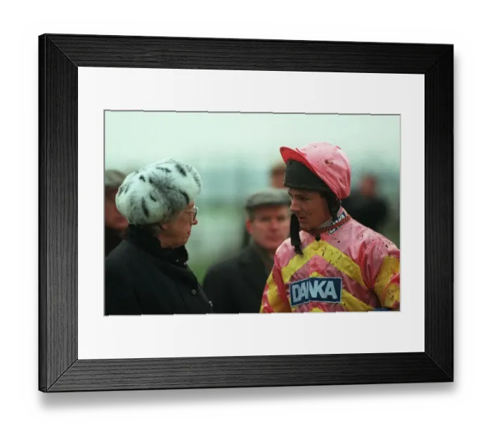 Framed Print : Lady Helen Smith Talks With Framed Print : Lady Helen Smith Talks With
