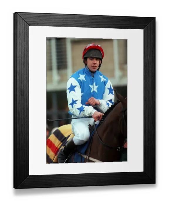Framed Print : Lee Suthern