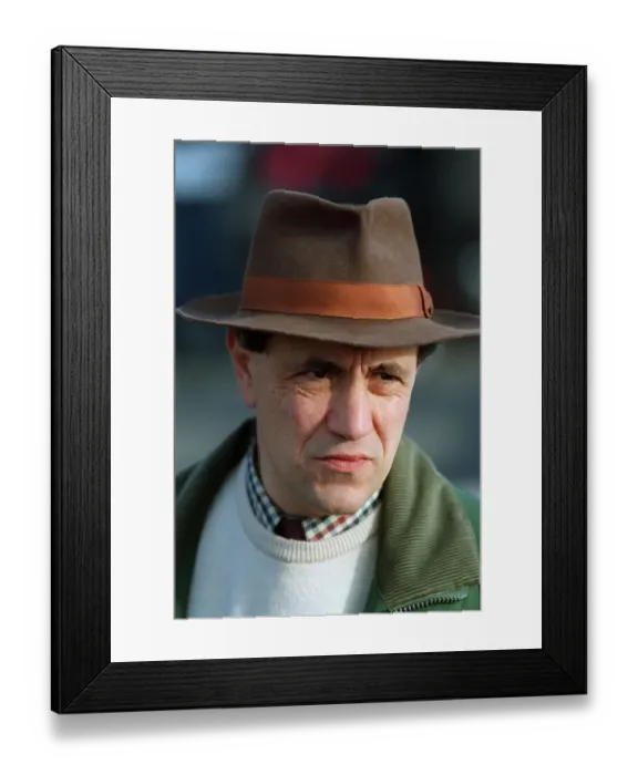 Framed Print : Lenny Lungo Framed Print : Lenny Lungo