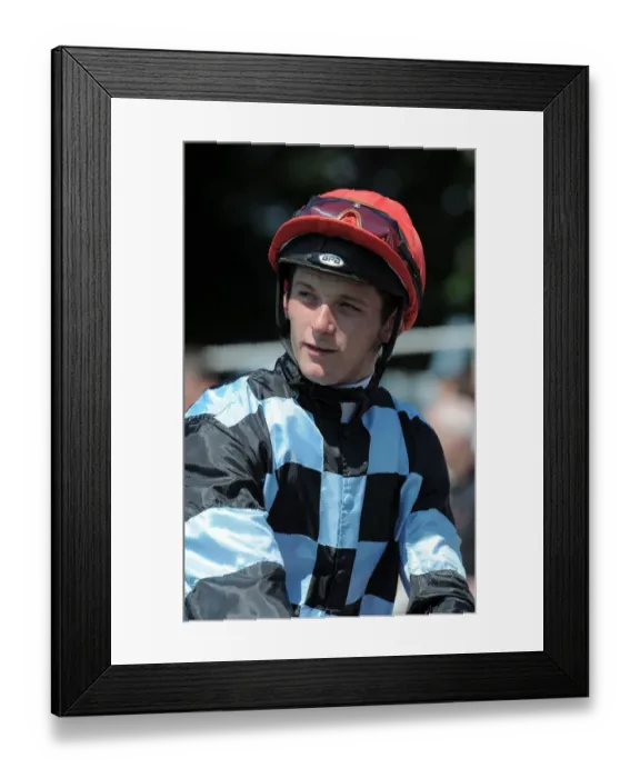 Framed Print : Lee Topliss Framed Print : Lee Topliss