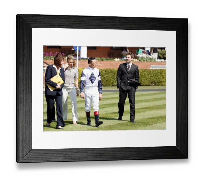 Framed Print : Louise Owen, Frankie Dettori & Michael Owen Framed Print : Louise Owen, Frankie Dettori & Michael Owen