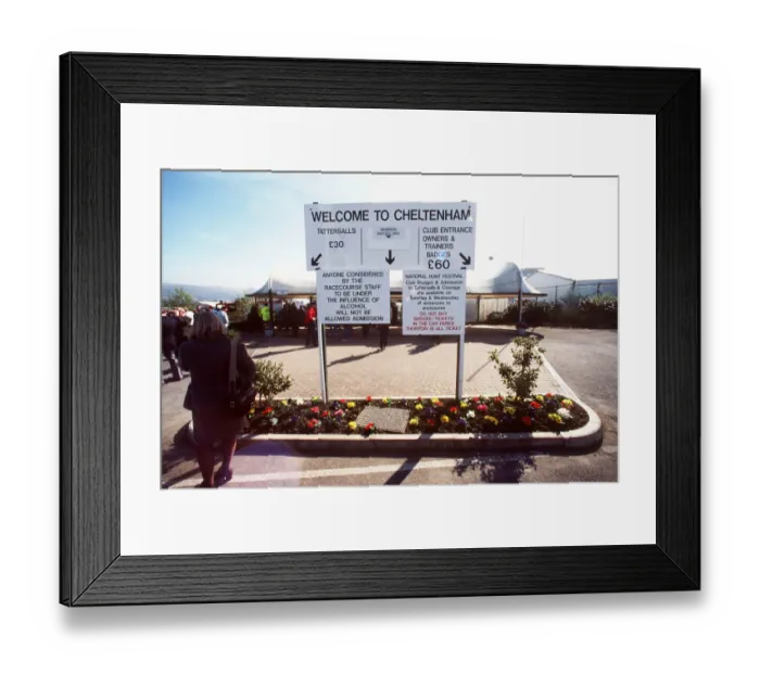 Framed Print : Entrance Cheltenham Racecourse Framed Print : Entrance Cheltenham Racecourse
