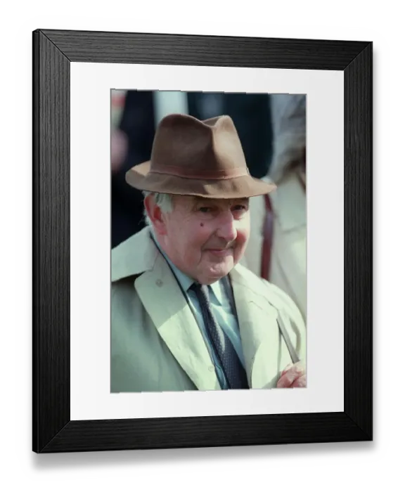 Framed Print : Reg Hollingshead Framed Print : Reg Hollingshead