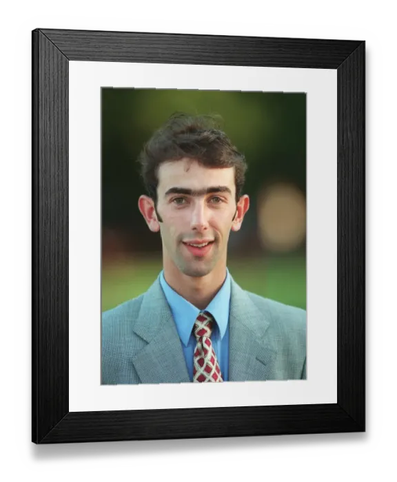 Framed Print : Oscar Urbinu Framed Print : Oscar Urbinu