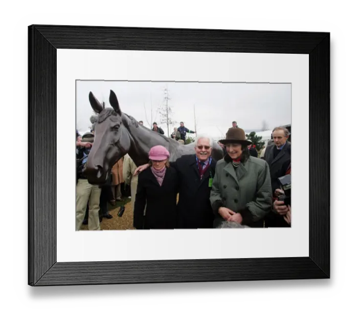 Framed Print : Jim Lewis, Henrietta Knight & Best Mate Statue