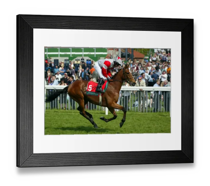 Framed Print : Jardines Lookout