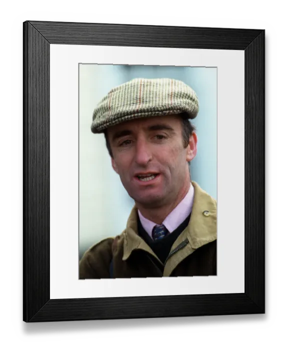 Framed Print : Simon Sherwood