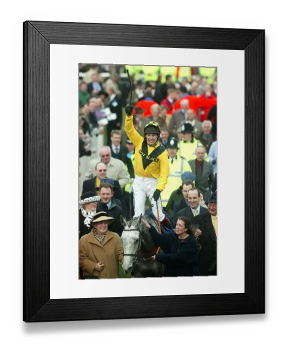 Framed Print : Richard Johnson Wins Champion Framed Print : Richard Johnson Wins Champion