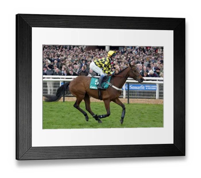 Framed Print : Detonateur Framed Print : Detonateur