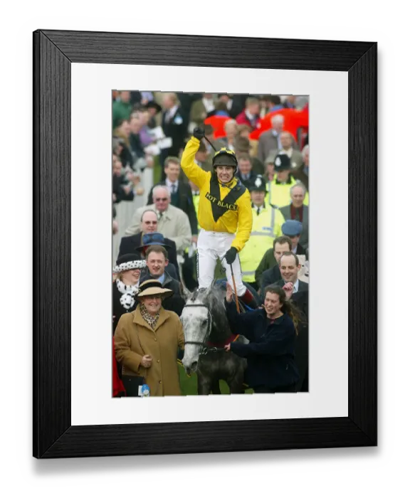 Framed Print : Richard Johnson Wins Champion Framed Print : Richard Johnson Wins Champion