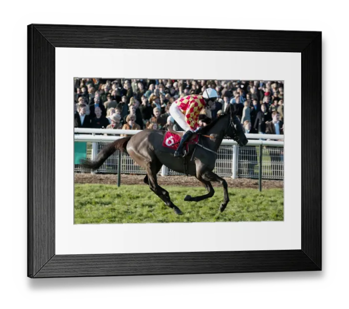 Framed Print : L Aventure