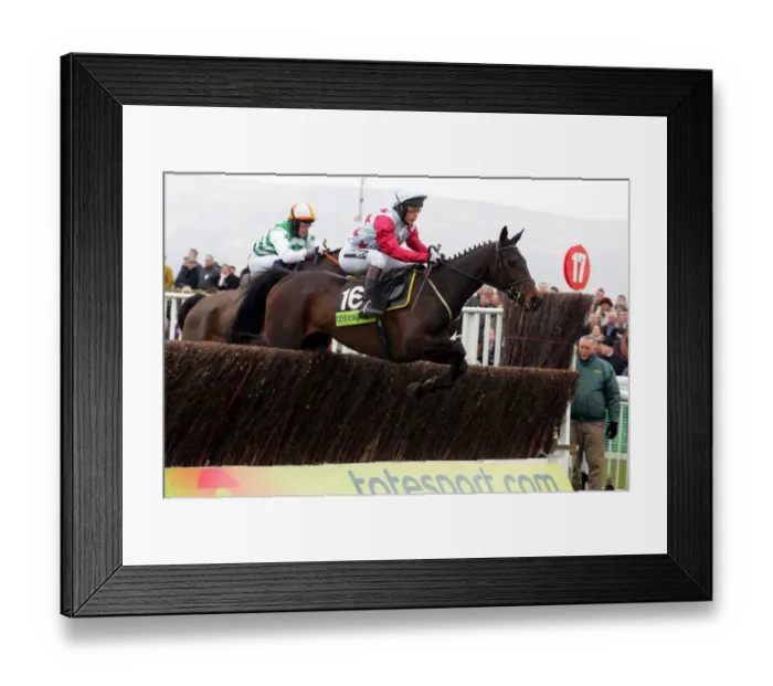 Framed Print : Ollie Magern & Carl Llewellyn
