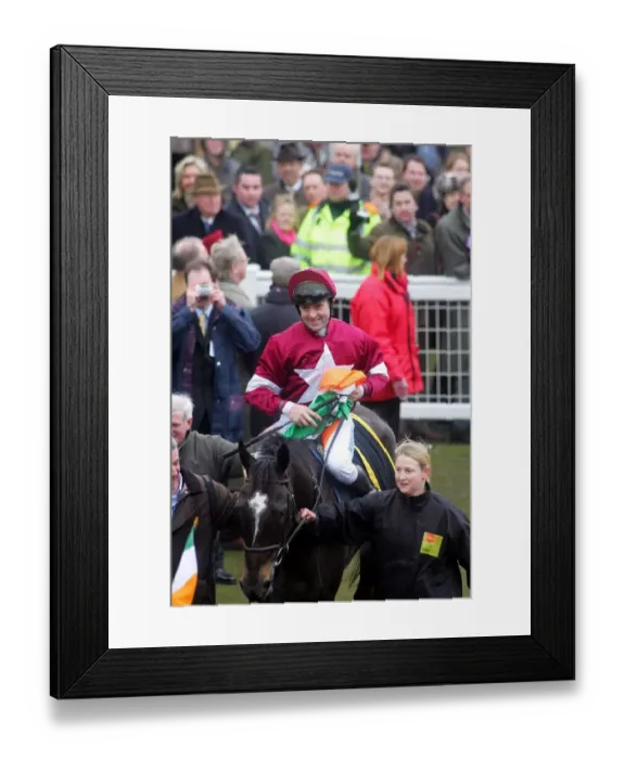 Framed Print : War Of Attrition & Conor O Dwyer Framed Print : War Of Attrition & Conor O Dwyer