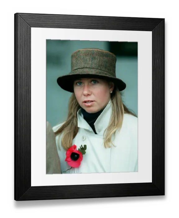 Framed Print : Lisa Rowe Clerk Of Course Warwick 12 November 1997 Date: 12 November 1997