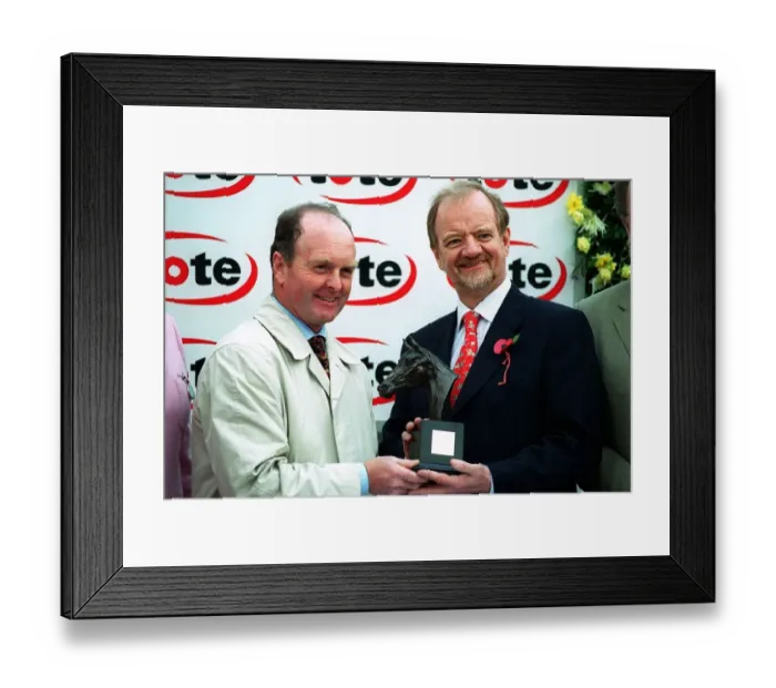 Framed Print : Jon Jo O Neil & Robin Cook Framed Print : Jon Jo O Neil & Robin Cook