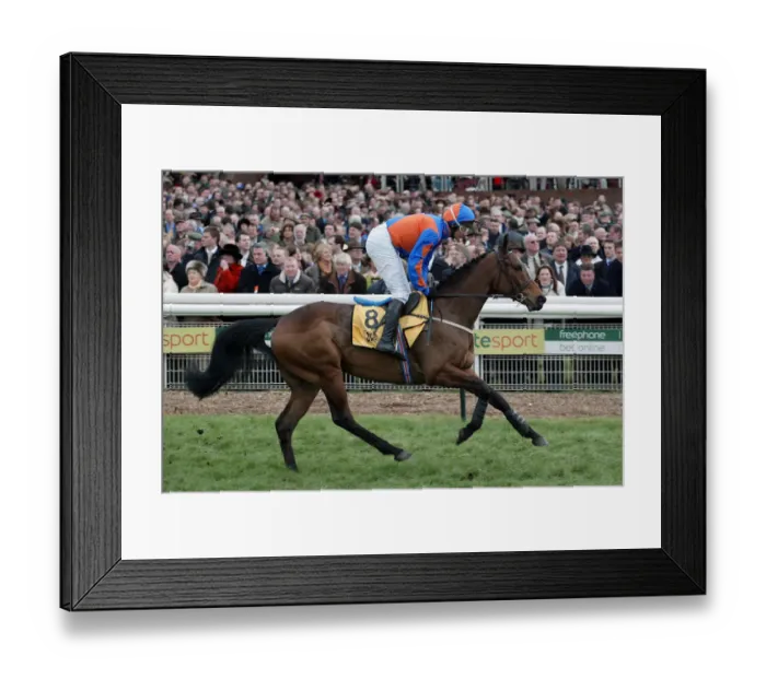 Framed Print : Edmo Yewkay Framed Print : Edmo Yewkay
