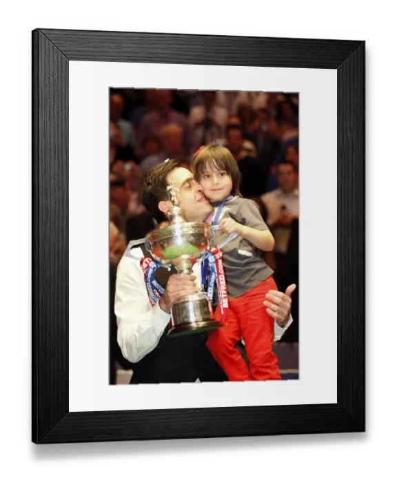 Framed Print : Ronnie O Sullivan & Ronnie Jnr Framed Print : Ronnie O Sullivan & Ronnie Jnr