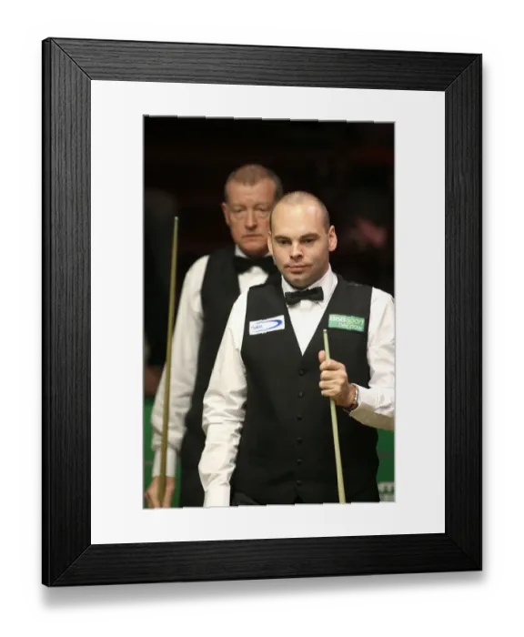 Framed Print : Stuart Bingham & Steve Davis Framed Print : Stuart Bingham & Steve Davis
