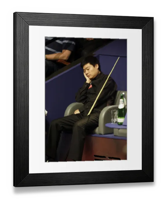 Framed Print : Ding Junhui Relaxes Framed Print : Ding Junhui Relaxes