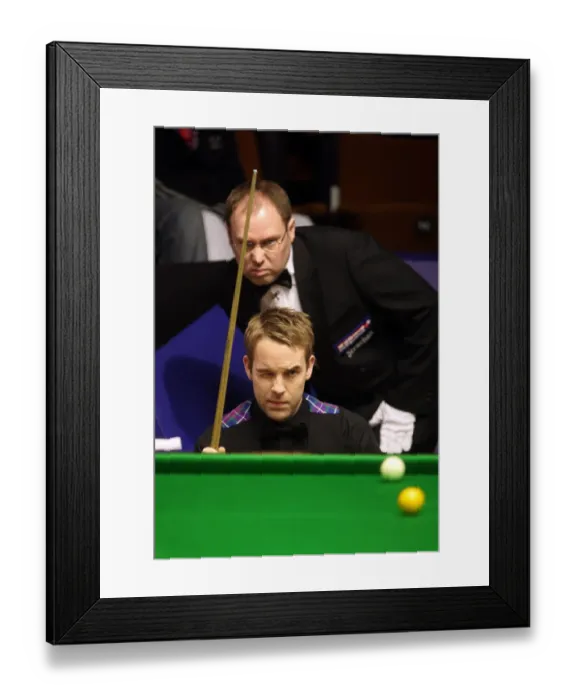 Framed Print : Ali Carter & Referee Framed Print : Ali Carter & Referee