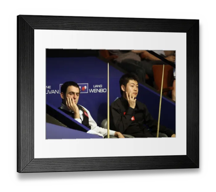 Framed Print : Ronnie O Sullivan & Liang Wenbo Framed Print : Ronnie O Sullivan & Liang Wenbo