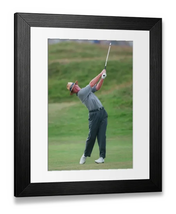 Framed Print : Tom Kite USA, 23 August 1995 Date: 23 August 1995 Framed Print : Tom Kite USA, 23 August 1995 Date: 23 August 1995