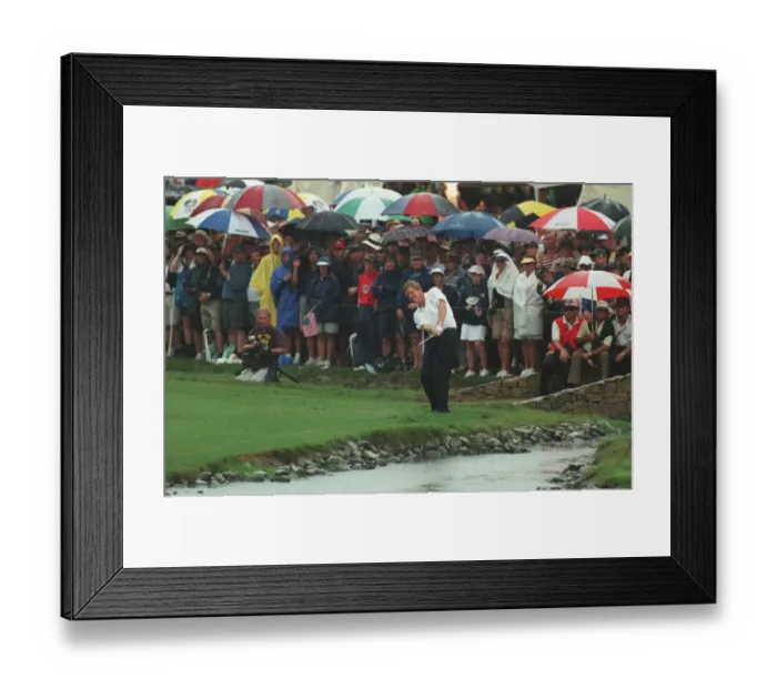Framed Print : Colin Montgomerie Plays 17th Framed Print : Colin Montgomerie Plays 17th