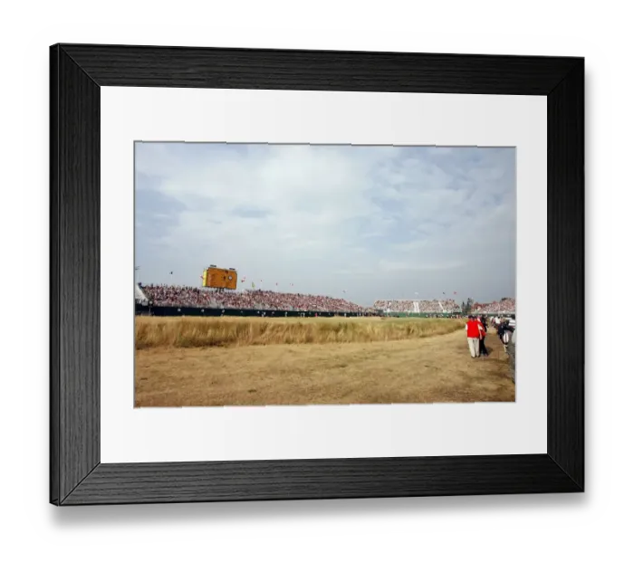 Framed Print : 18th Green & Grandstands Framed Print : 18th Green & Grandstands