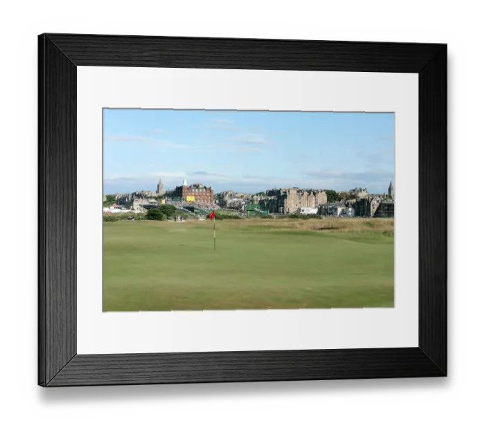 Framed Print : 16th Green