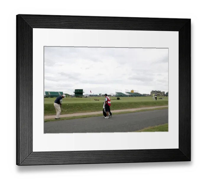 Framed Print : Ernie Els Plays Road Hole Framed Print : Ernie Els Plays Road Hole
