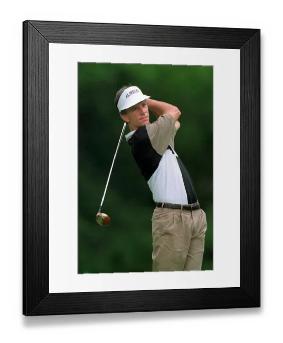 Framed Print : Larry Mize Framed Print : Larry Mize