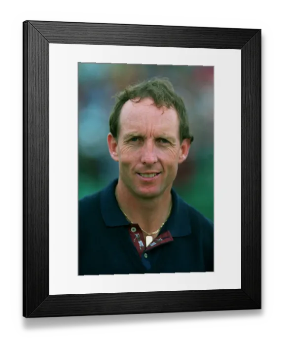 Framed Print : David Leadbetter Framed Print : David Leadbetter