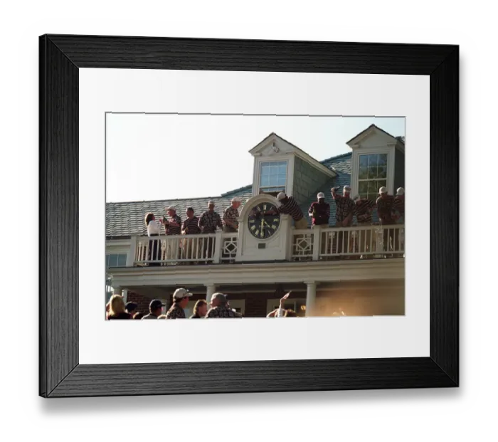 Framed Print : USAPlayer Celebrate On Roof