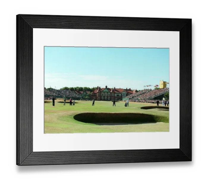 Framed Print : 18th Green & Clubhouse Framed Print : 18th Green & Clubhouse
