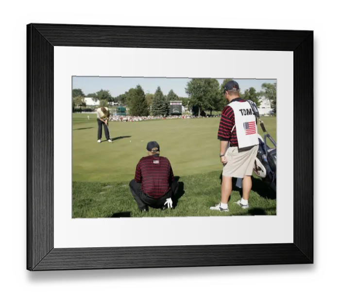 Framed Print : David Toms Watches Colin Montgomerie Putt