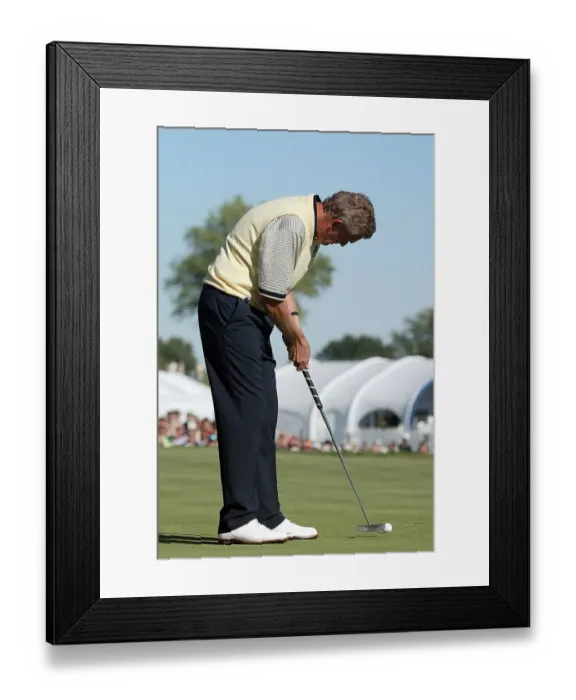 Framed Print : Colin Montgomerie Sinks Putt On 18th Green Framed Print : Colin Montgomerie Sinks Putt On 18th Green