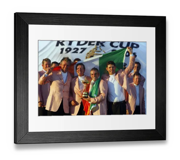 Framed Print : VictorioUS Irish Players Framed Print : VictorioUS Irish Players
