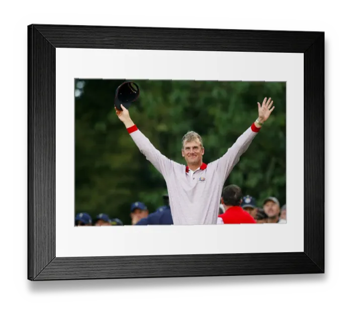 Framed Print : Robert Karlsson Framed Print : Robert Karlsson