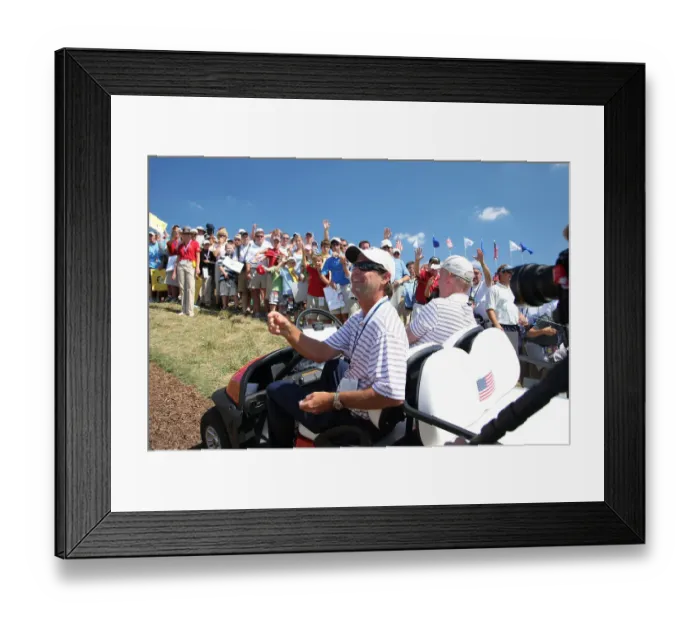 Framed Print : Paul Azinger With The Crowd Framed Print : Paul Azinger With The Crowd