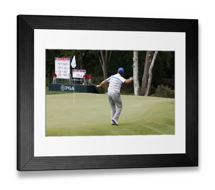Framed Print : Graeme Mcdowell Sinks Birdie